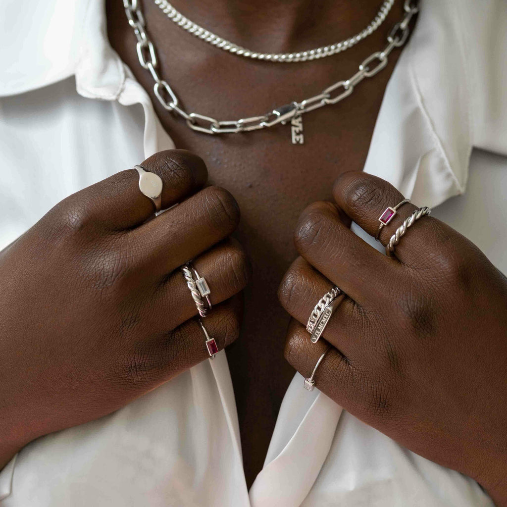 juna-chunky-braided-clara-pink-chain-jane-gravur-ring-silber