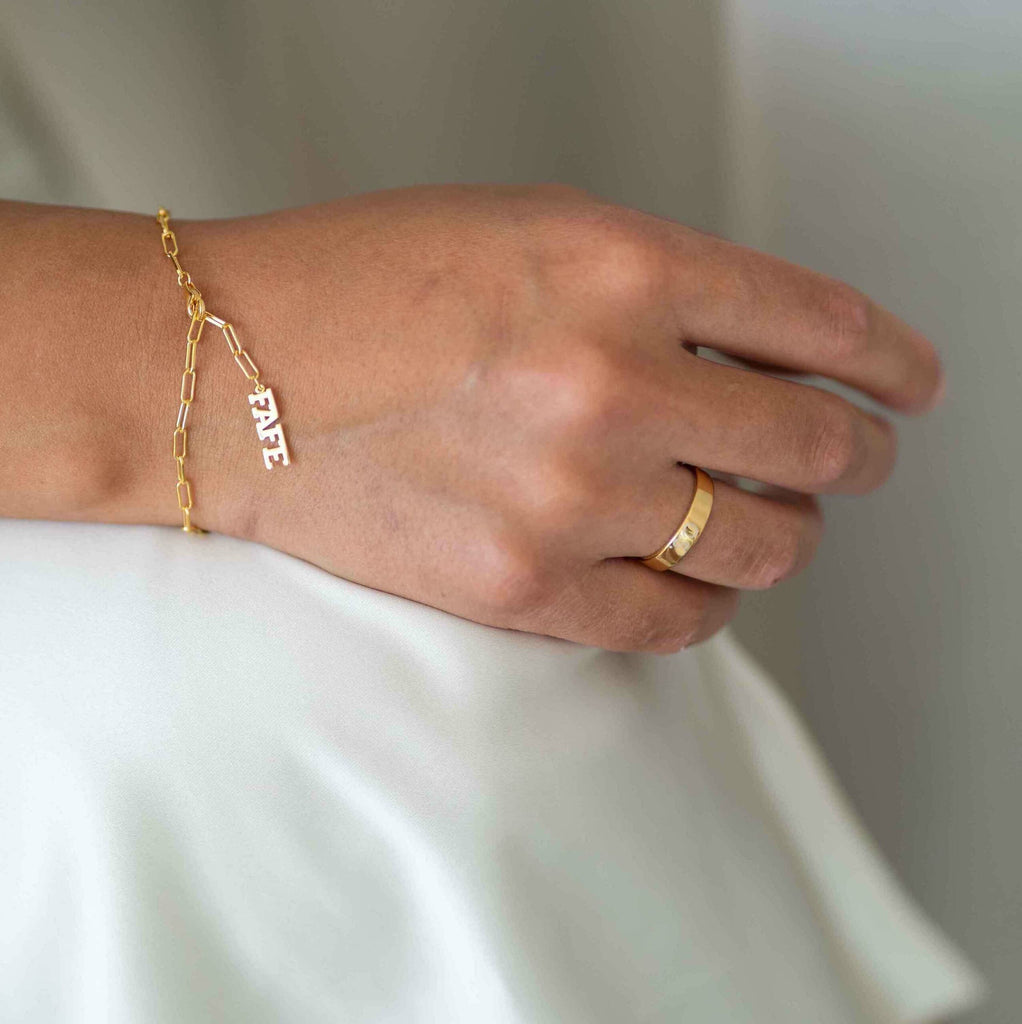 open-chain-bracelet-gold