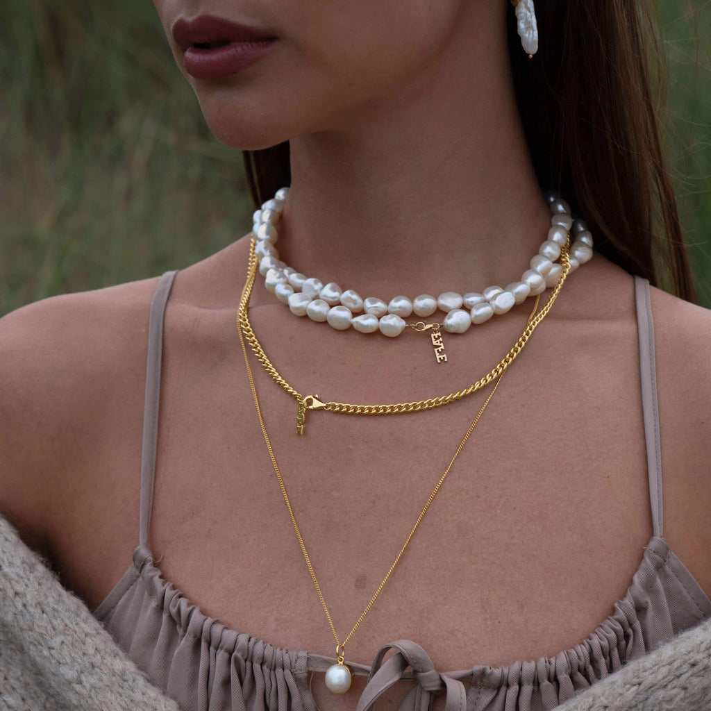 perla-chain-power-necklace-basic-chain-pearl-charm-tragebild